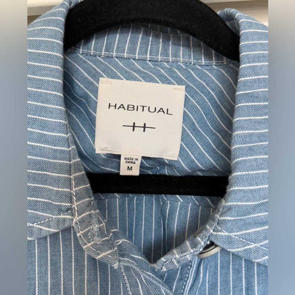 Habitual Cropped Jacket - Picture 3 of 4